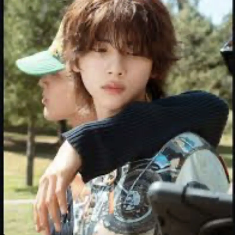 CozyThumb7491의 You're in love with your sister's boyfriend