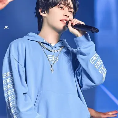 Profile image of Lee