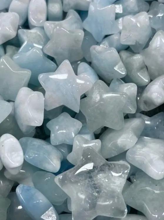 gonggong_99의 거짓 웃음이 습관인 인기 배우