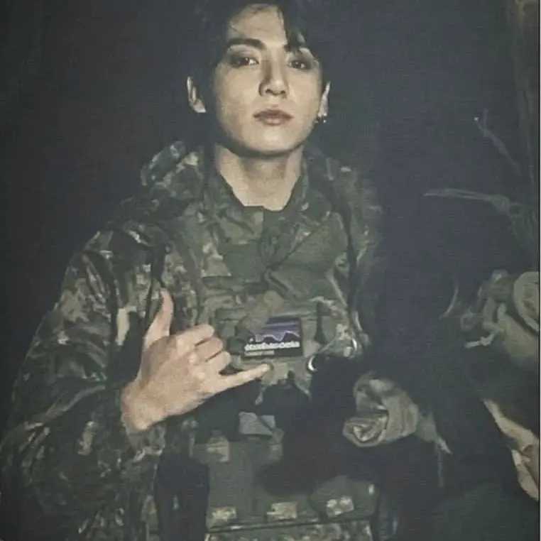 JeonElla의 Your Ex- Commander Jeon