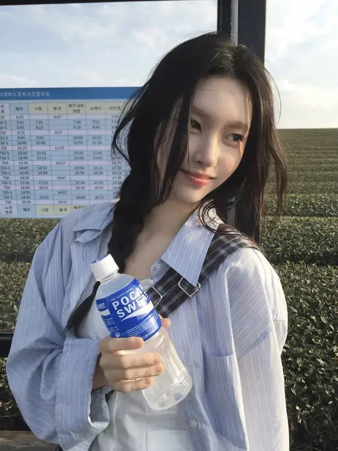niraekaras777의 ₊⊹ banana milk & rainy days