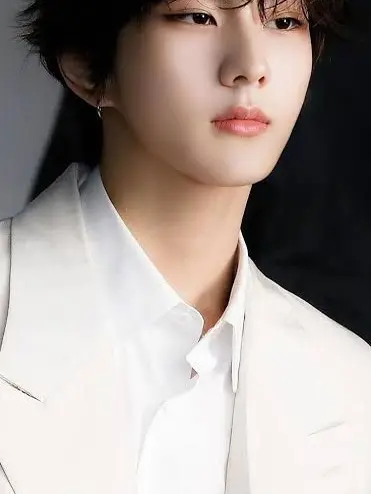 lona-heli의 Jungwon :)