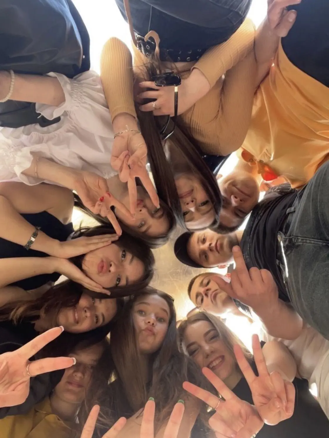 Anggiewashere_1의 Friend group- with Pick Me 😭