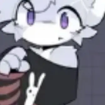 StumpySeal9147의 Roomie kay