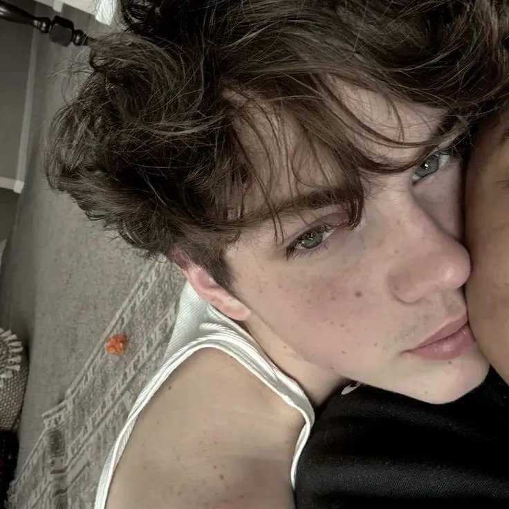 Asheynofound의 Friends group