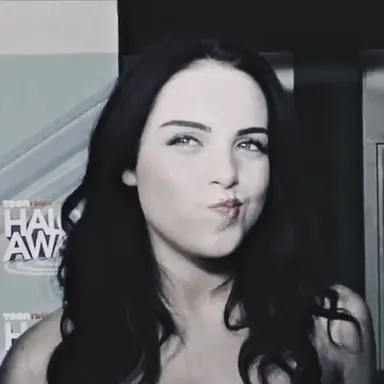 Profile image of Elizabeth Gillies