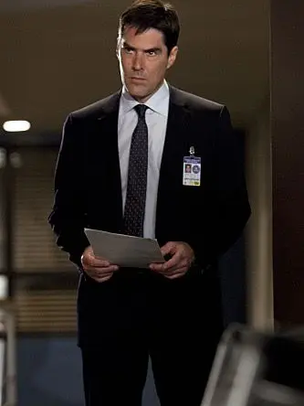 mikeywayrulez2002의 aaron hotchner