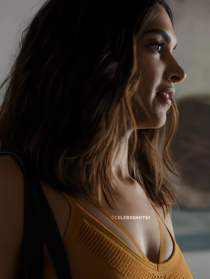 PorousLens0839의 deepika's ambition