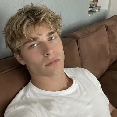 Profile image of Derek