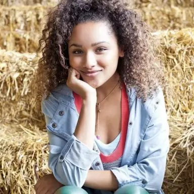 Profile image of Zoe Phillips