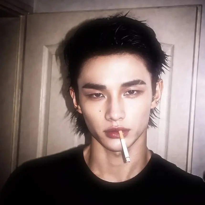 StarkHorse0240의 Hwang Hyunjin