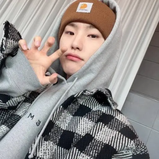 TEASE-YA의 권순영