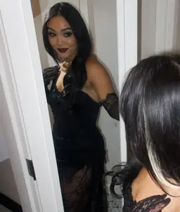 Profile image of Roxanne Perez