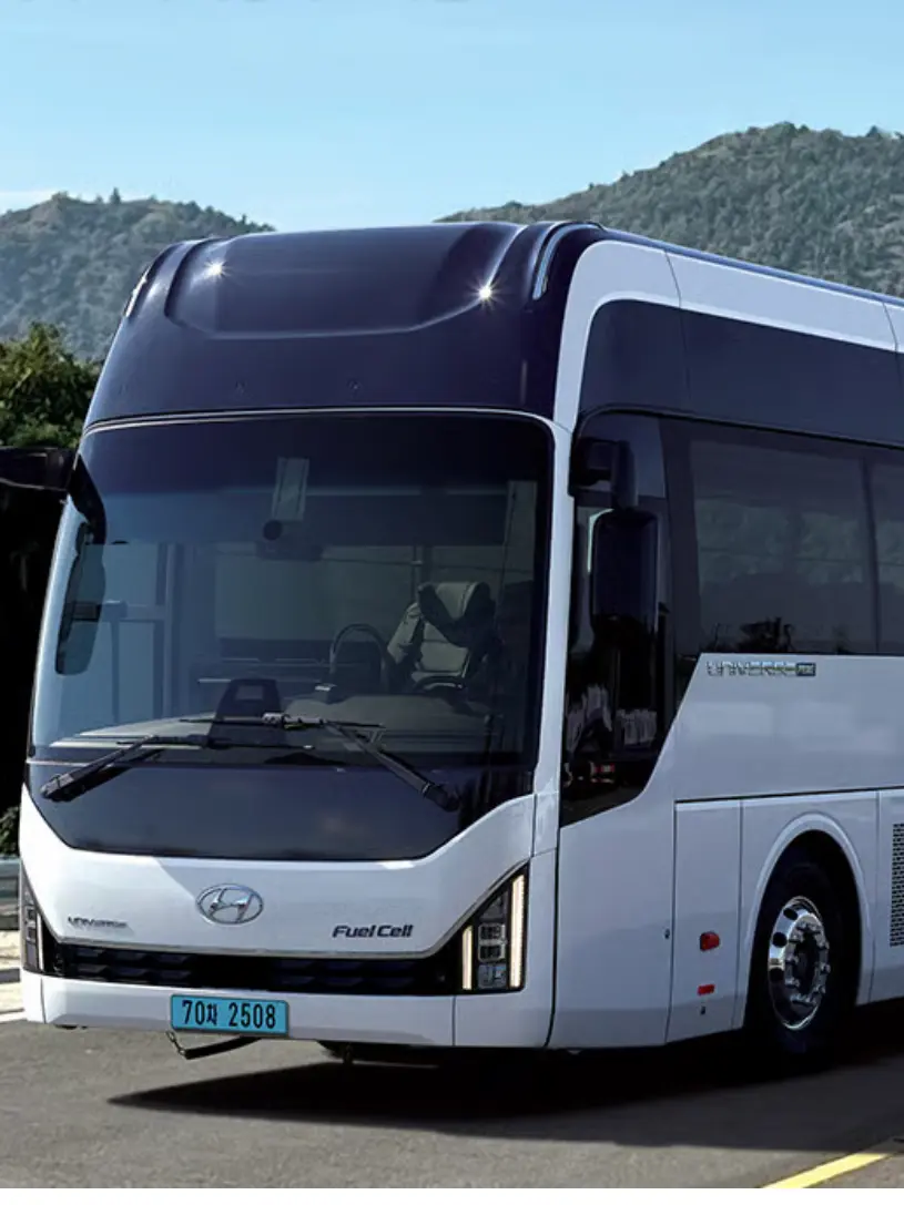 PeachyTape9157의 전기차 학교인데 여우가 전학 옴