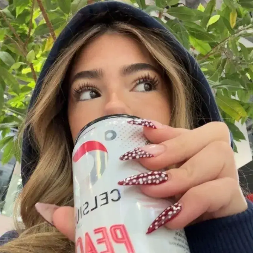 DeafPlush0199의 EVERLY CAMDEN