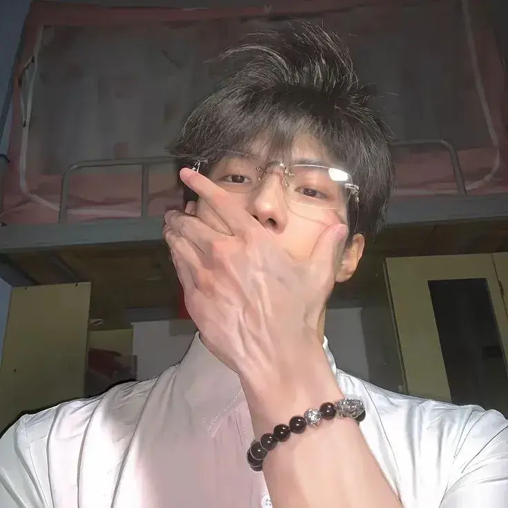 ClumsyCave1879의 Damian-BL