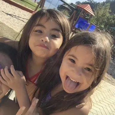 Profile image of Mila and Gianna
