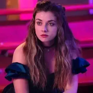 Profile image of Chloe Carter