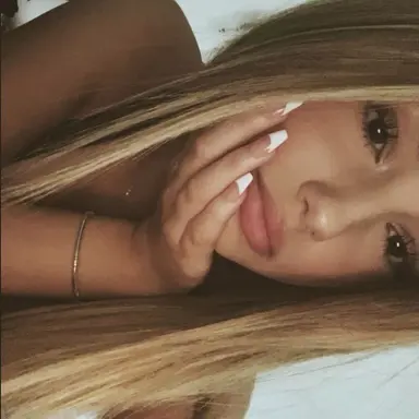 Profile image of Mia