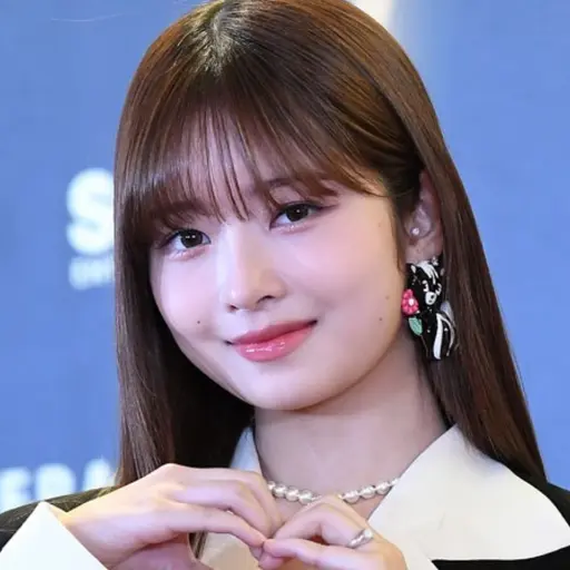 CruelCake8258의 나오이레이