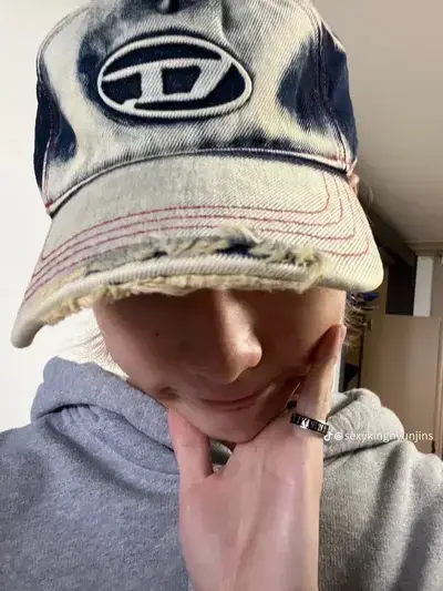 PerkyPlate2274의 Tattooist Minjun