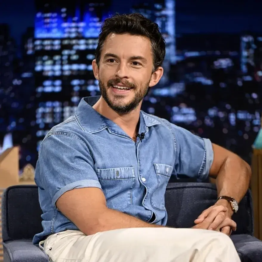 JoyfulGrass8443의 Jonathan Bailey