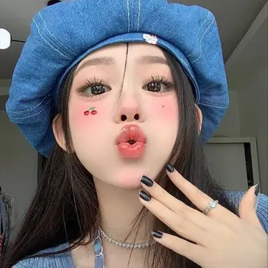 Profile image of Mia