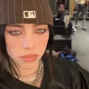AwarePolar6760의 Billie Eilish