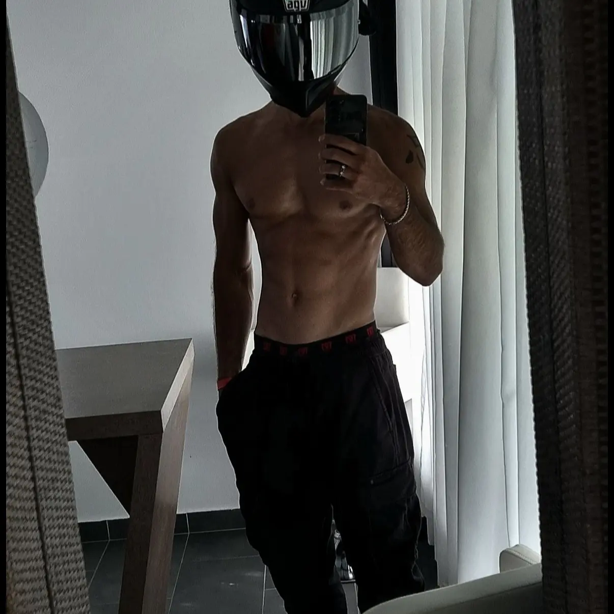 BumpyGlobe8862의 His New Obsession