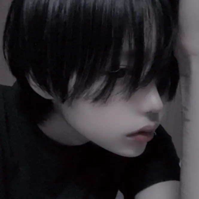CherryLinen6509의 怜央