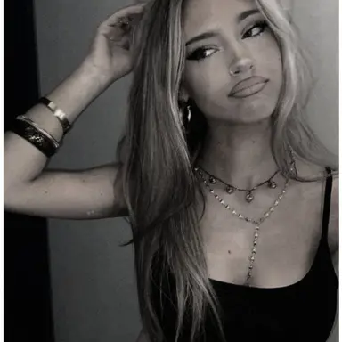 Profile image of Lizzie Young