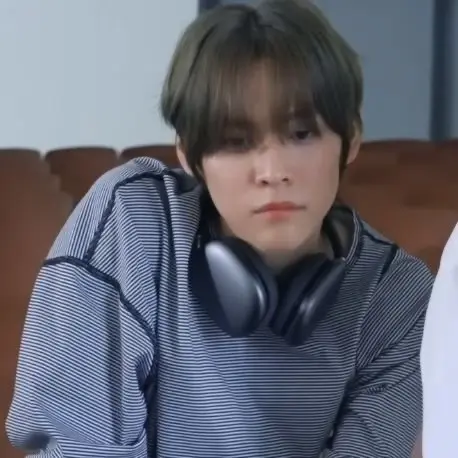 6yxuxu의 송은석