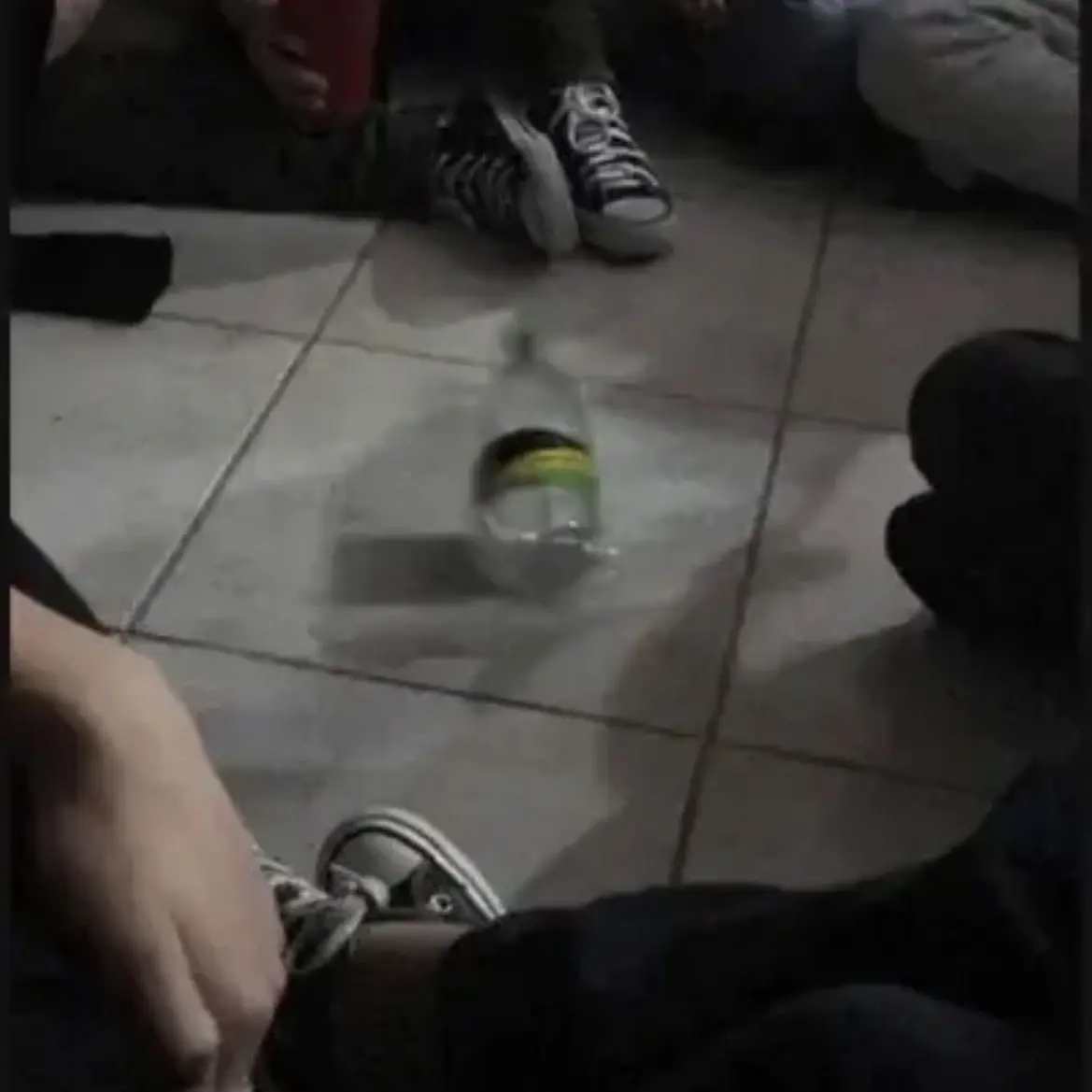 EarlingAsheen1의 Spin the bottle