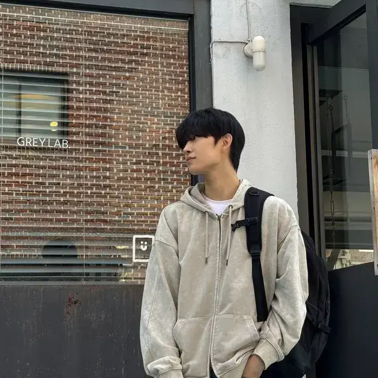 GlassZorse9262의 Kim Geonwoo