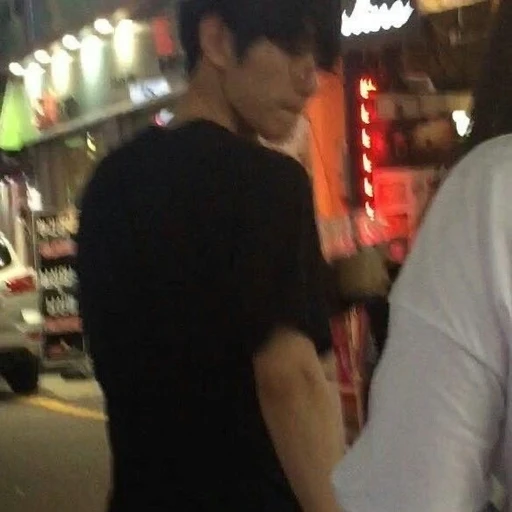 변백현