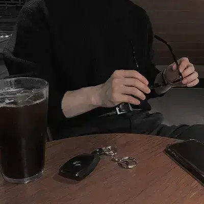 PureShark2046의 Shy Ethan