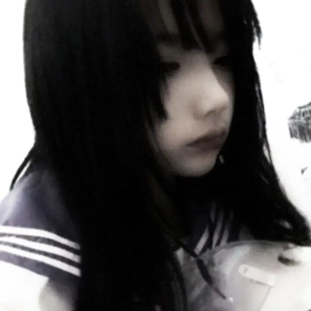UniqueTrack2246의 School Girl