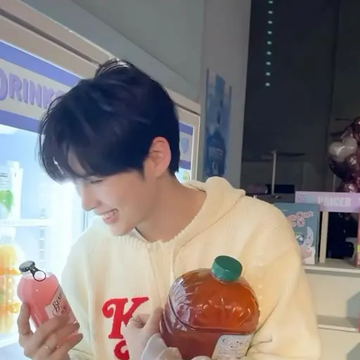 Tyhao의 성한빈
