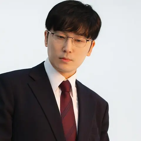 24105의 Edwin de Valois
