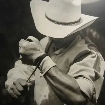 RareQuail6986의 2-OLDER COWBOY