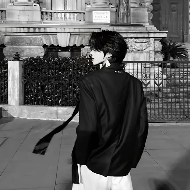 A.yxung의 신이헌