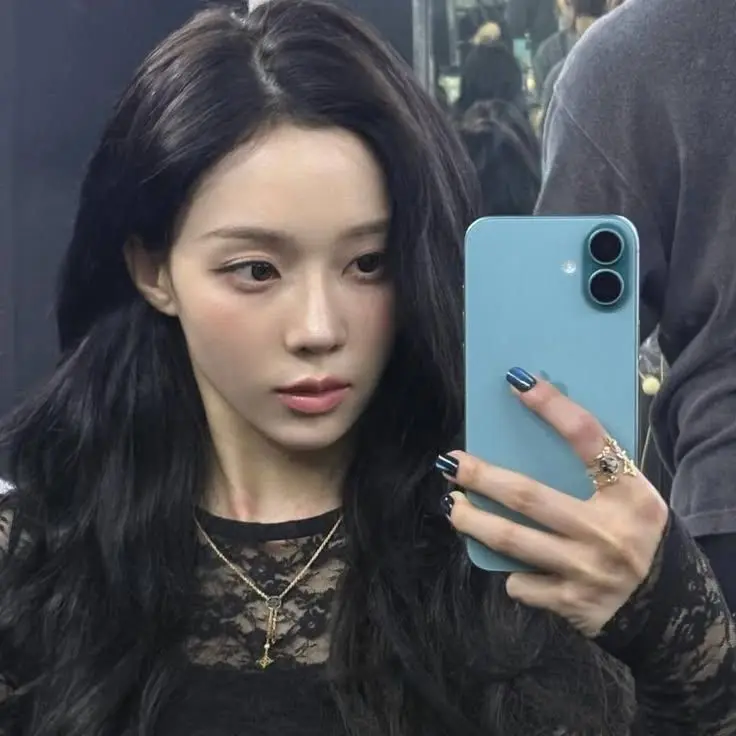 QuirkyDaisy9215의 I fell inlove with a archi student