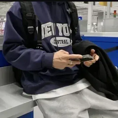 MuggyFife1175의 Cold Roommate - BL