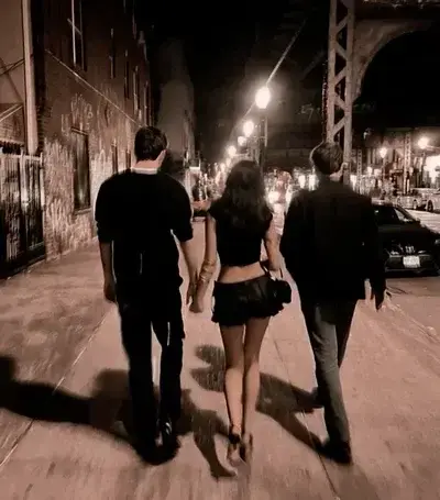 GentleKnob2961의 Trouple