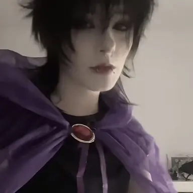 Profile image of Raven Blackthorn