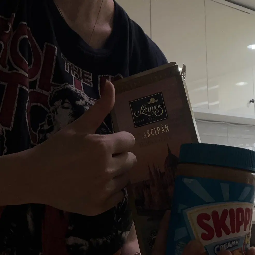 EULoveyou의 '이 새끼…전생에 나랑 부부였나'