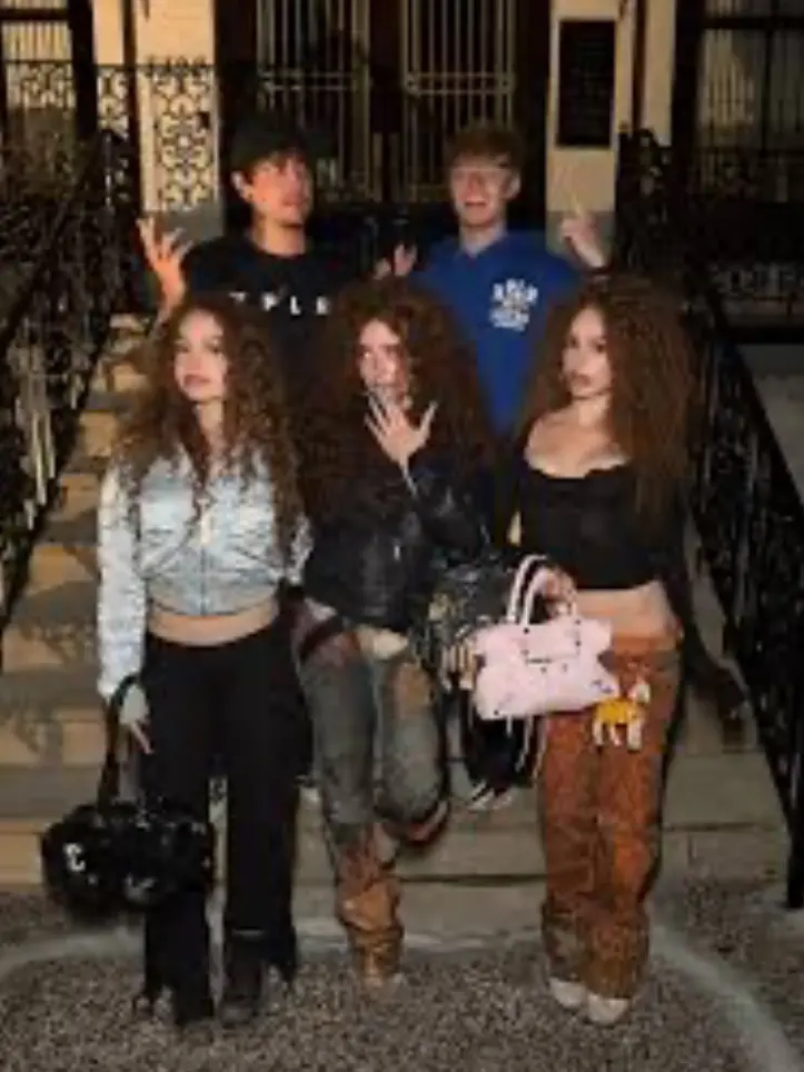 StrictRing4050의 Kalogera sisters x Sam and Colby