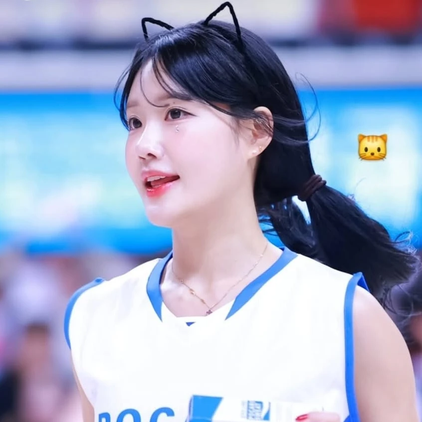 최홍라
