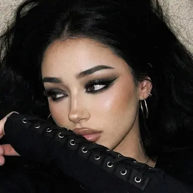 Profile image of Liana