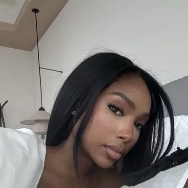 Profile image of Nina